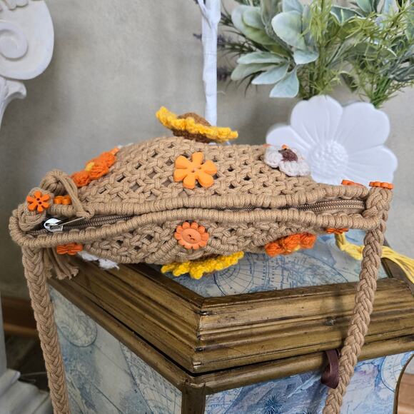 FLR PWR Transformed Macrame Sunflower bag floral coin purse tan yellow orange - Picture 6 of 13